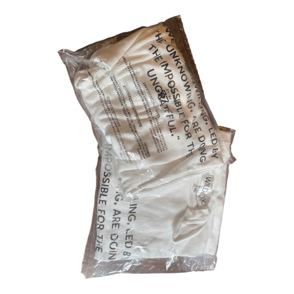 𝅺WILDFOX We the Unwilling Boyfriend Tee White/black - Picture 9 of 9